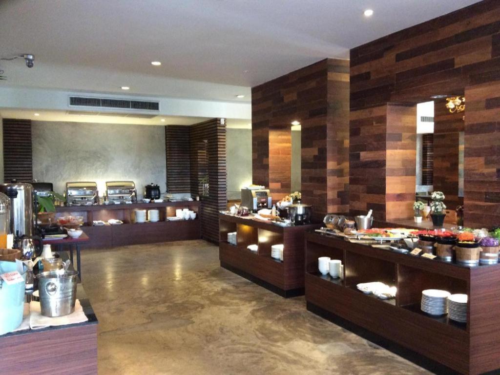 Klim Hotel Buriram Esterno foto