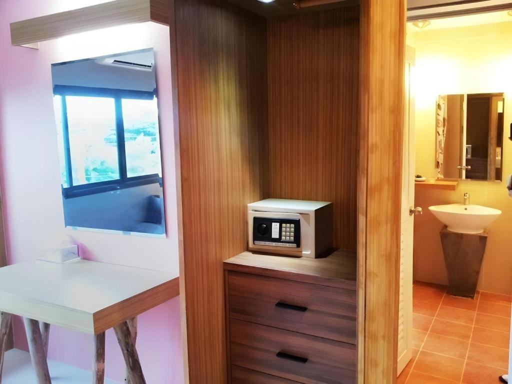 Klim Hotel Buriram Esterno foto